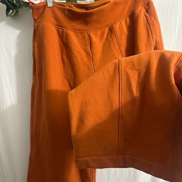 Athleta Women's Orange Joggers-tracksuits - Picture 4 of 5